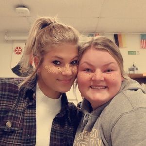 Meet your Posher, Avery